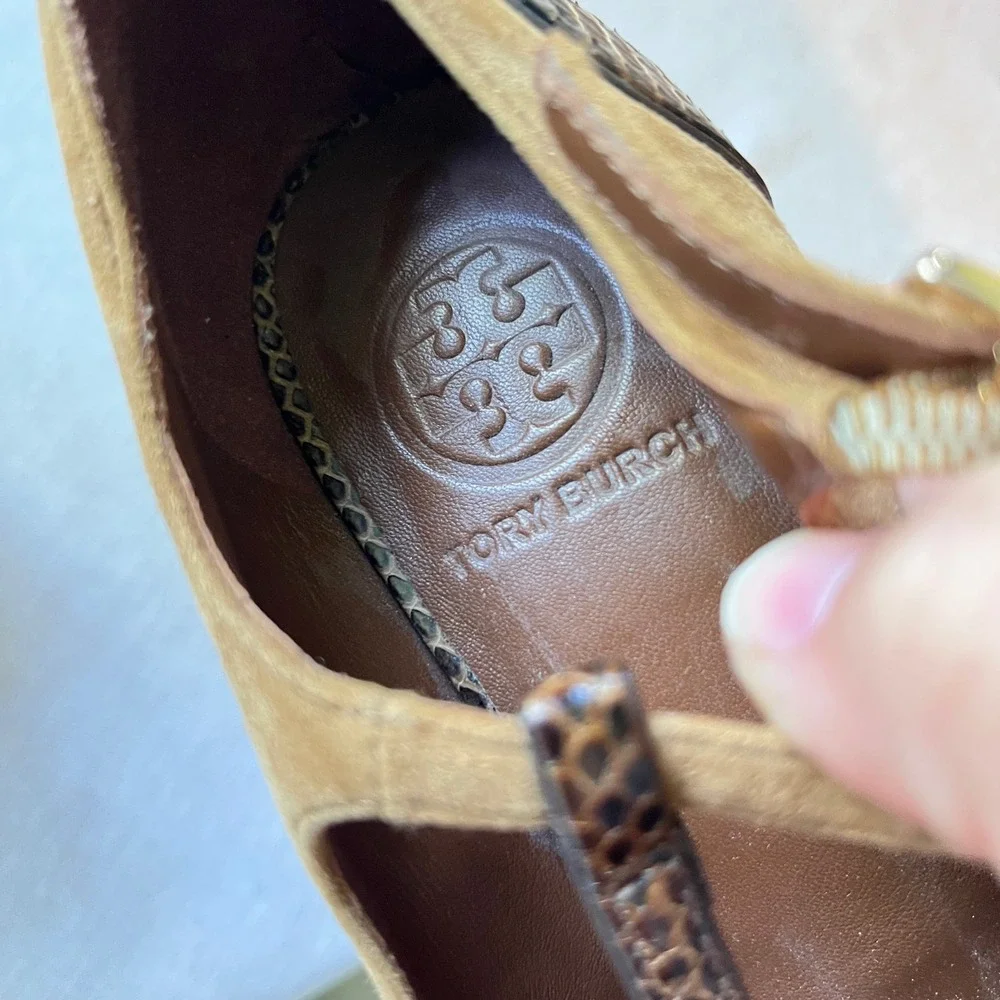 Tory Burch 8.5M Tan Suede Brown Snakeskin T-Strap Peep Toe Platform Heels Pumps
